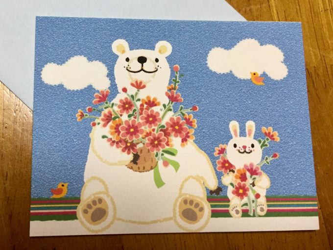 人形劇団くまさんの熊はぬいぐるみの可愛いくまです 人形劇団くまさんは横浜市都筑区で活動をしている人形劇団です